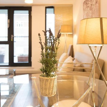 Beautiful 2 Bedroom Property In Borough London Luaran gambar