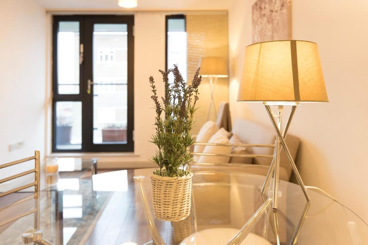Beautiful 2 Bedroom Property In Borough London Luaran gambar