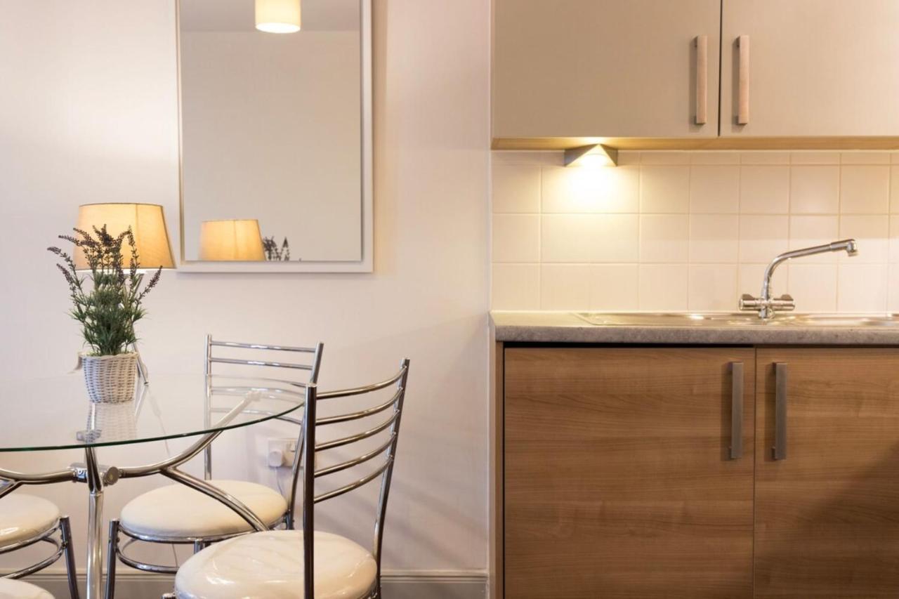 Beautiful 2 Bedroom Property In Borough London Luaran gambar